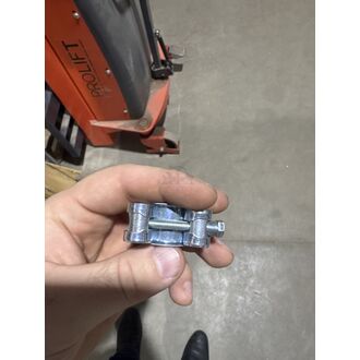 Хомут силовой стальной, 26-28мм 47-6-028